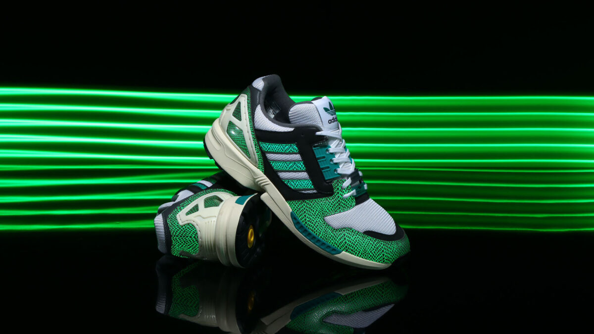 atmosから「adidas Originals ZX 8000 G-SNK atmos “EQT“」が8月 