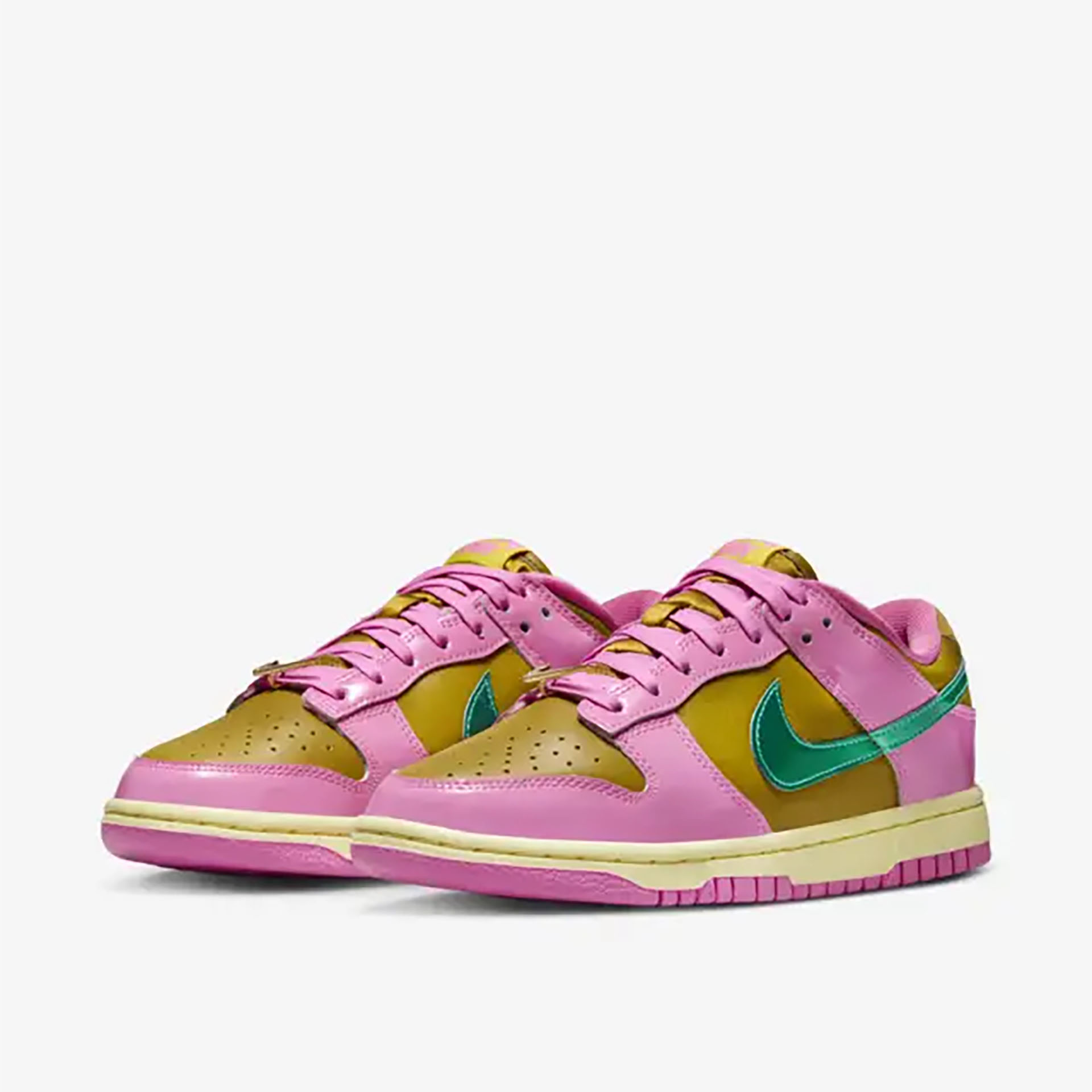 WOMEN'S DUNK LOW by Parris Goebel 'Playful Pink' ｜ FLY BASKETBALL